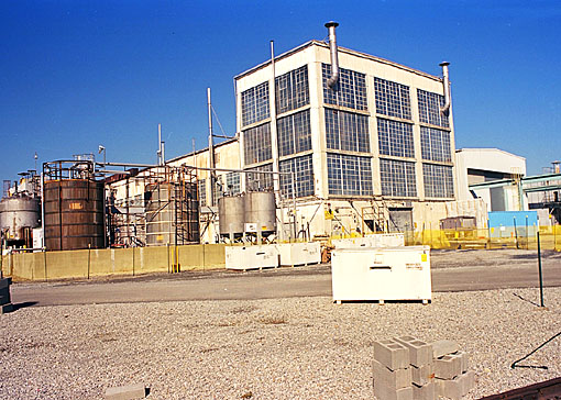 Pilot Plant, the UF6 to UF 4 Reduction Facility (6333-1).